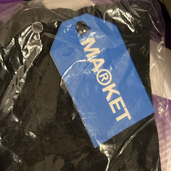 RW Market Reworked 3 Panel Tshirt - Picture 5 of 6